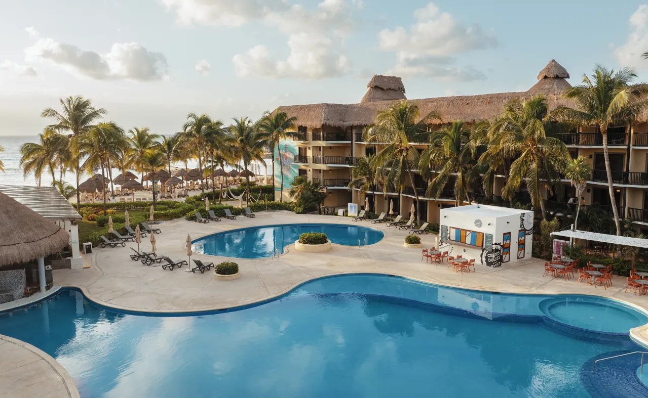 Catalonia Yucatán Beach